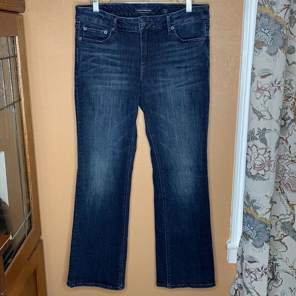 Lucky Brand Dark Wash Lolita Boot Cut Jeans Size 10/30 - Picture 2 of 16